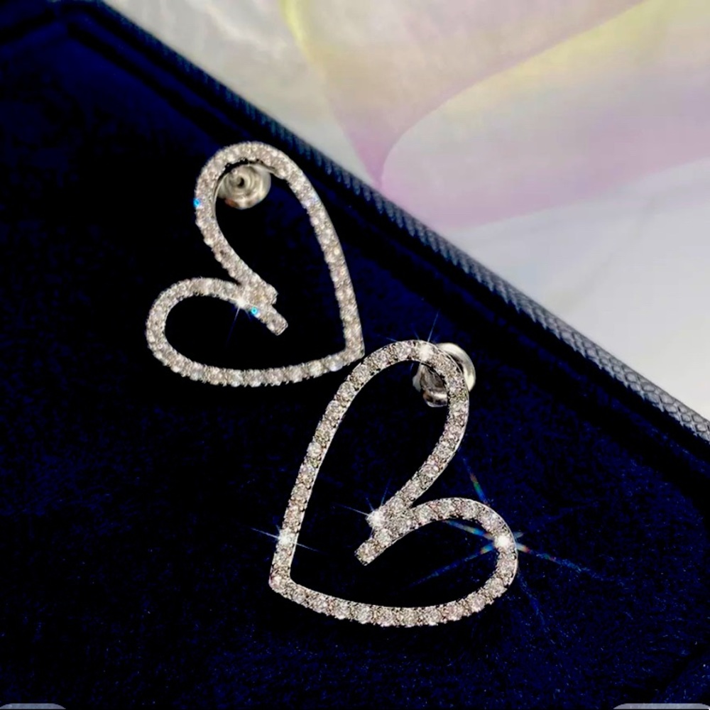 Heart ♥️ earrings